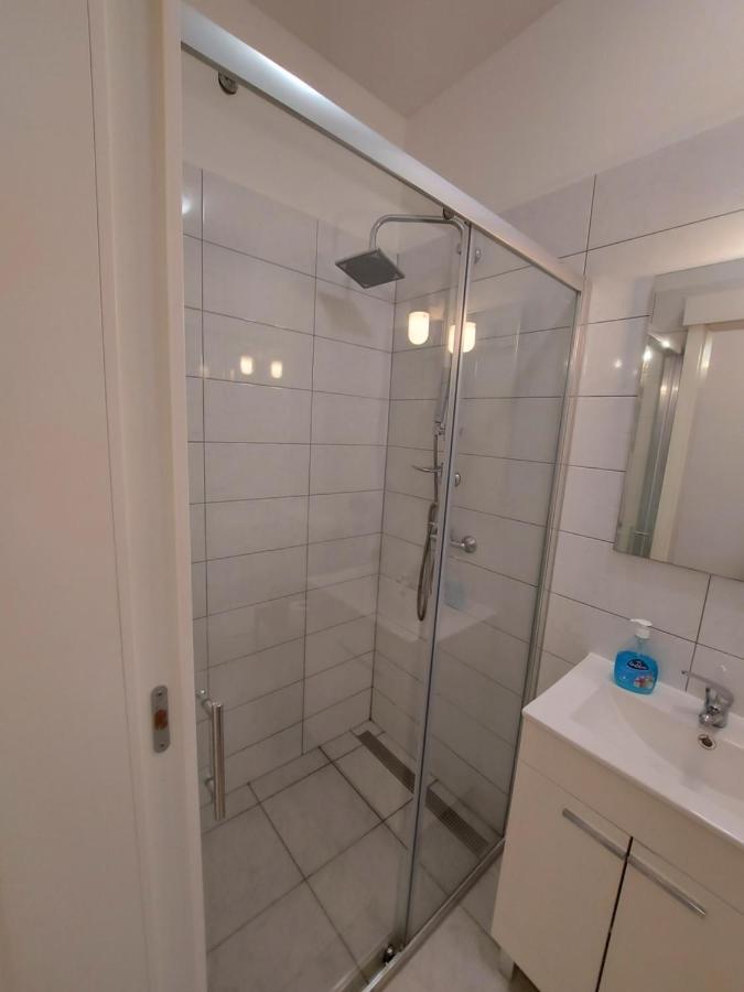 Studio Apartments Ana & Mia Βις Εξωτερικό φωτογραφία