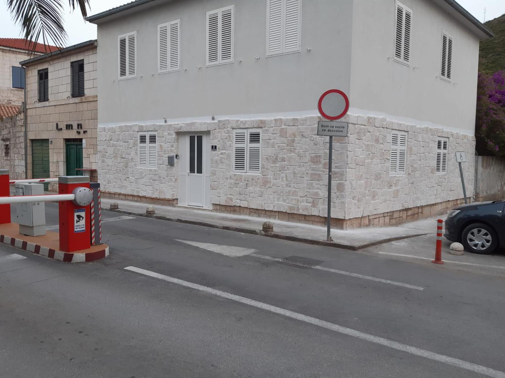 Studio Apartments Ana & Mia Βις Εξωτερικό φωτογραφία