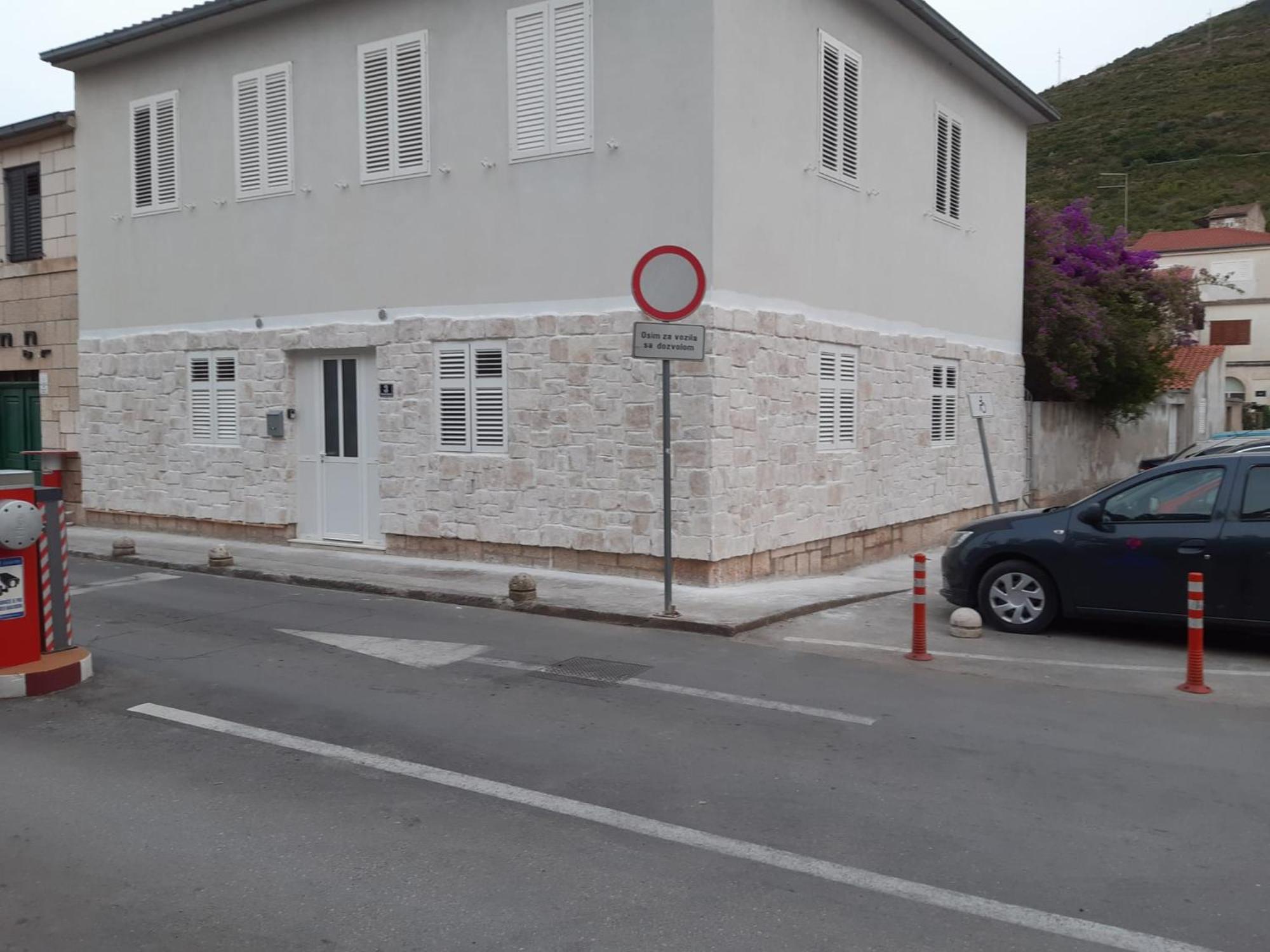 Studio Apartments Ana & Mia Βις Εξωτερικό φωτογραφία